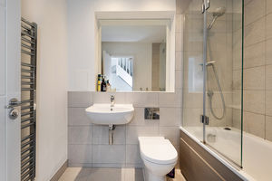 Family Bathroom- click for photo gallery